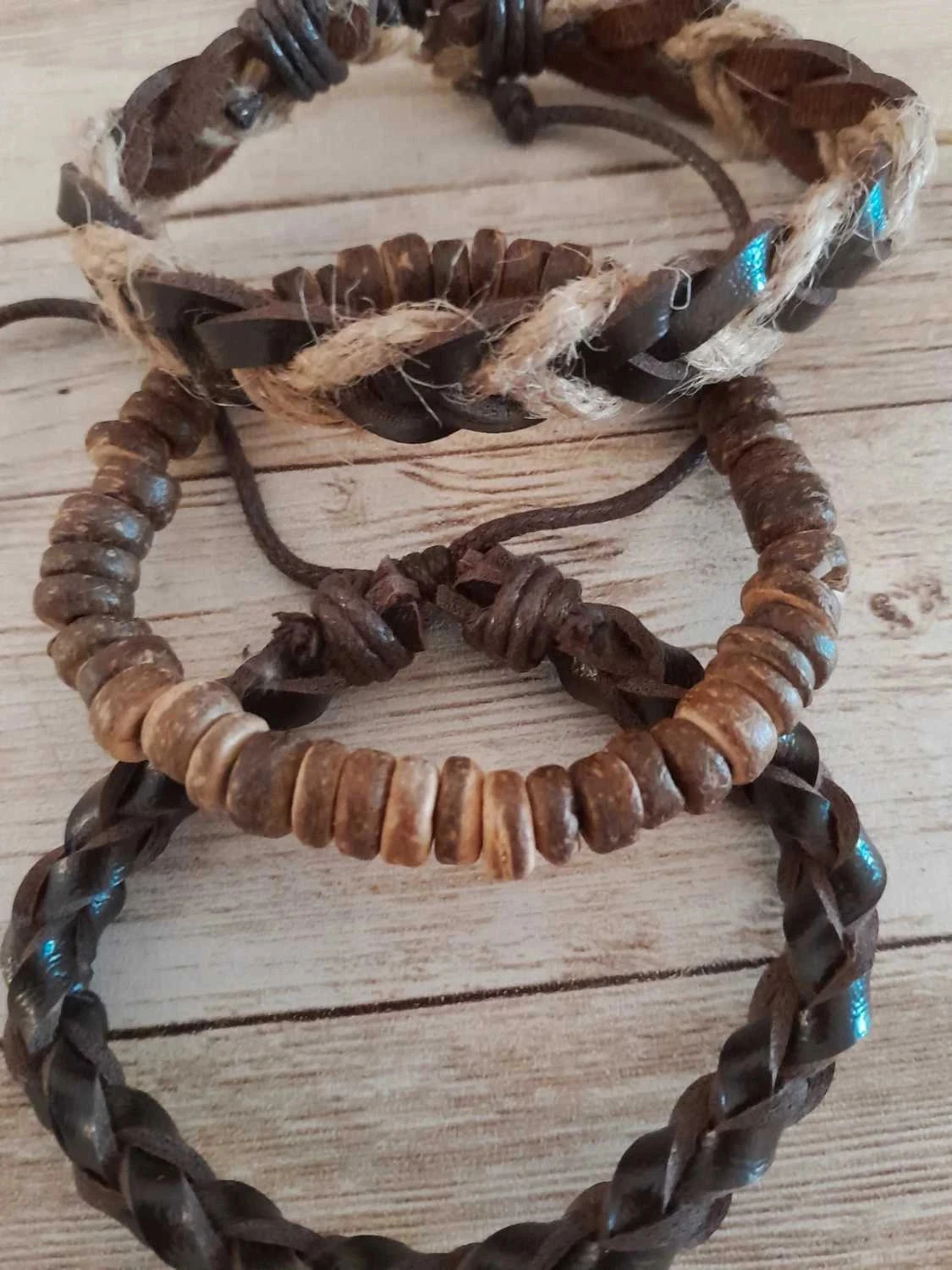 Lote de 3 pulseras incluyendo 2 ajustables, negro, marrón, beige – photo 2